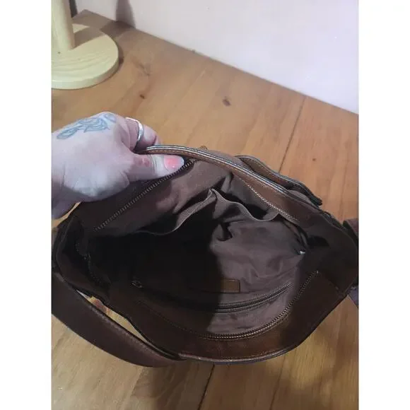 FRYE Olivia Large Leather Crossbody Shoulder Bag Cognac Super Nice!! - Picture 10 of 11